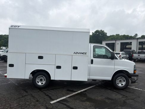 New 2026 Chevrolet Express 3500 w/ Power Convenience Package RWD image 6