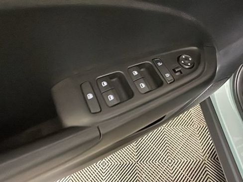 Certified 2026 Hyundai Venue SE FWD image 10