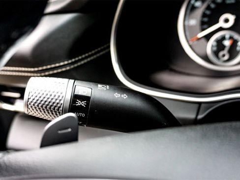 Used 2024 Genesis GV80 2.5T image 19