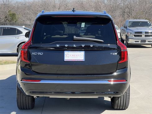 Used 2025 Volvo XC90 T8 Core image 5