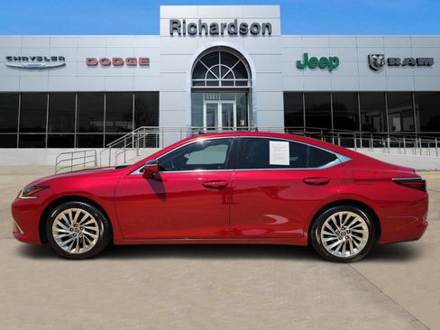 Used 2021 Lexus ES 350 Ultra Luxury w/ Accessory Package 2 FWD image 3