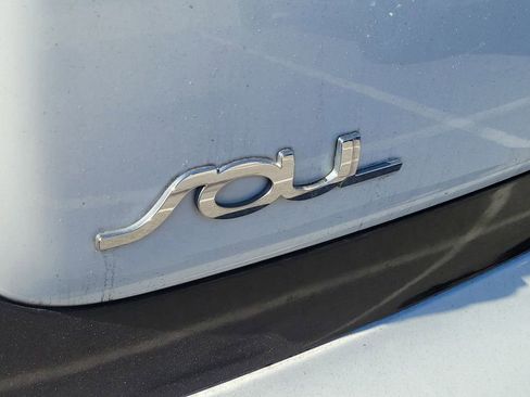 Used 2016 Kia Soul image 9