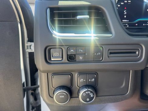 Used 2022 Chevrolet Tahoe RST w/ Luxury Package RWD image 20