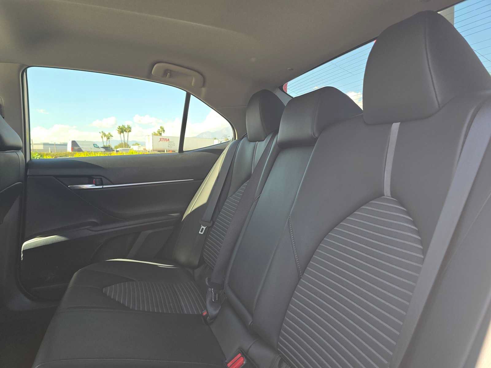 Certified 2022 Toyota Camry SE w/ Carpet Mat Package (TMS) FWD image 17