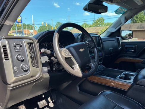 Used 2017 Chevrolet Silverado 1500 High Country AWD/4WD image 25