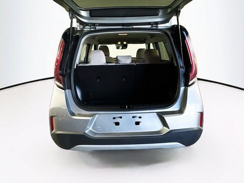 Used 2023 Kia Soul LX FWD image 20