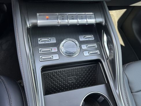 New 2025 Lincoln Nautilus Premier w/ Equipment Group 102A image 21