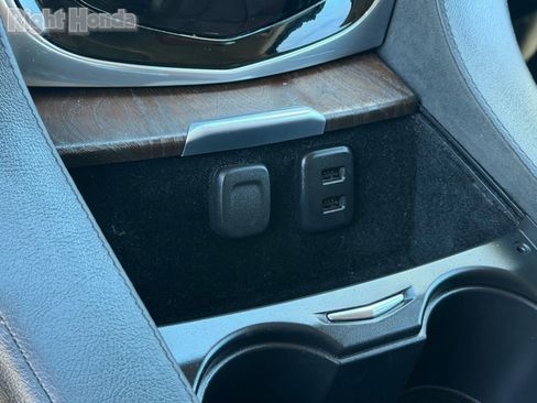 Used 2019 Cadillac Escalade Luxury image 32