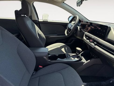 Used 2025 Kia K4 FWD image 13
