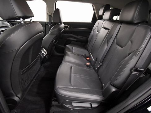 Certified 2025 Kia Sorento S image 15