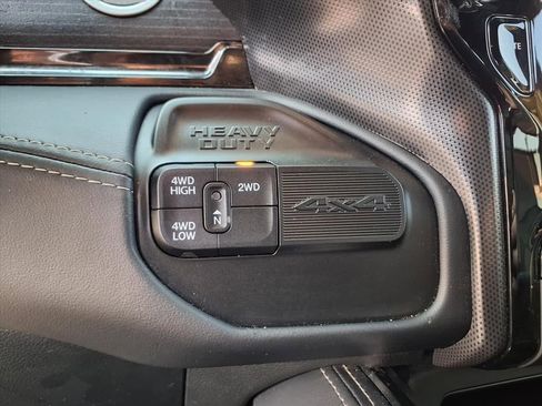 Used 2023 RAM 2500 Limited image 9