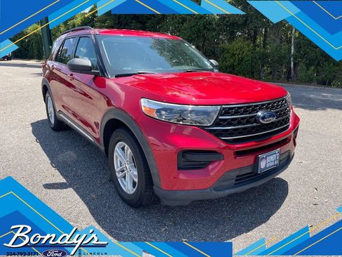 Used 2021 Ford Explorer XLT RWD image 1