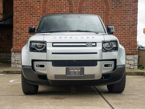 Used 2023 Land Rover Defender 130 SE AWD/4WD image 2