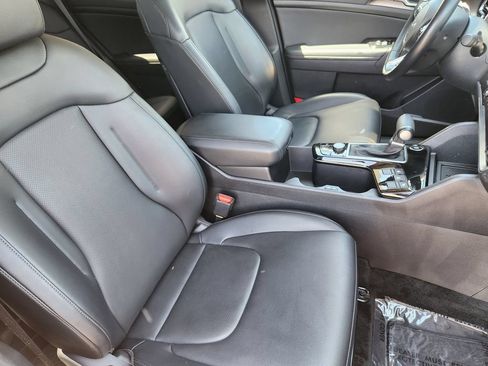 Certified 2023 Kia Sportage EX AWD/4WD image 21