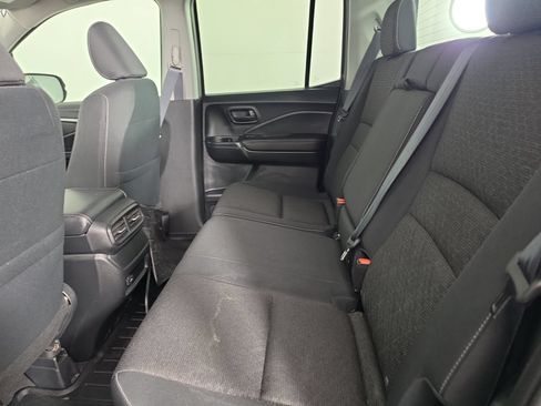 Used 2025 Honda Ridgeline Sport image 38