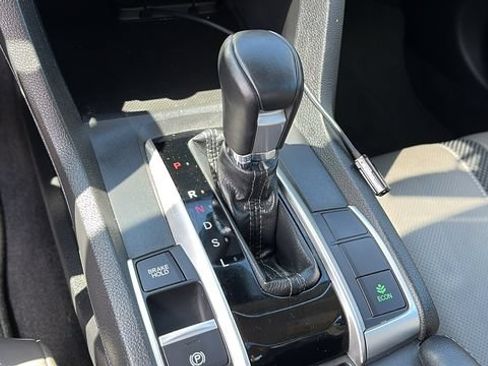 Used 2020 Honda Civic EX-L image 18