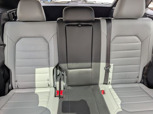 Certified 2024 Volkswagen Atlas Cross Sport SEL R-Line AWD/4WD image 14