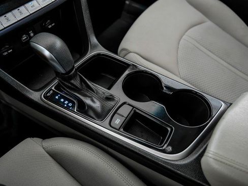 Used 2018 Hyundai Sonata SE FWD image 21