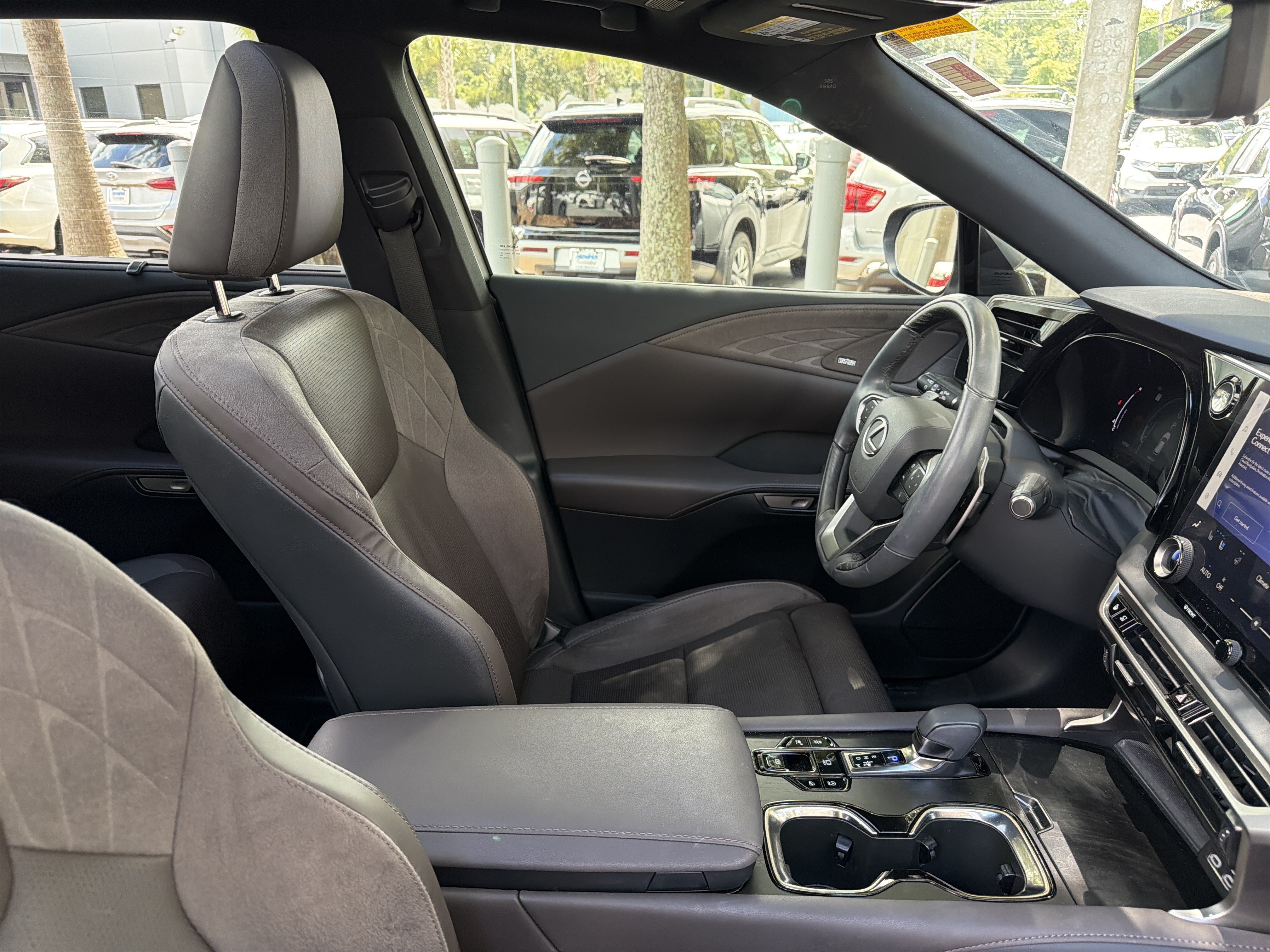 Certified 2024 Lexus RX 350 AWD w/ Convenience Package image 43