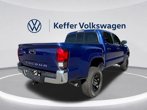 Used 2022 Toyota Tacoma SR5 RWD image 5