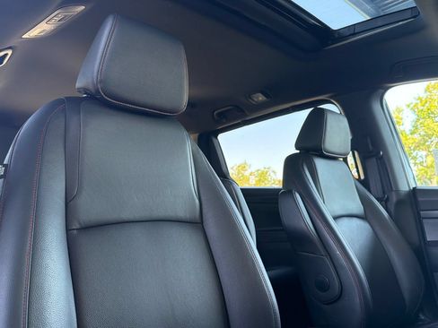 Used 2024 Honda Odyssey Sport image 17