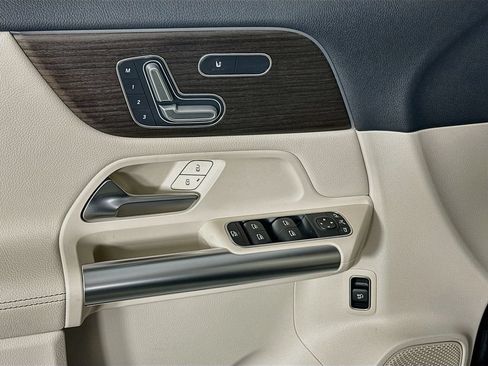 Certified 2026 Mercedes-Benz GLA 250 4MATIC image 17