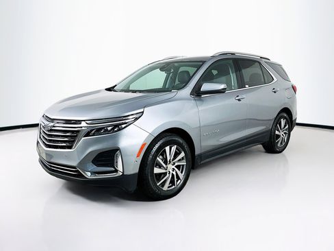Used 2024 Chevrolet Equinox Premier image 3