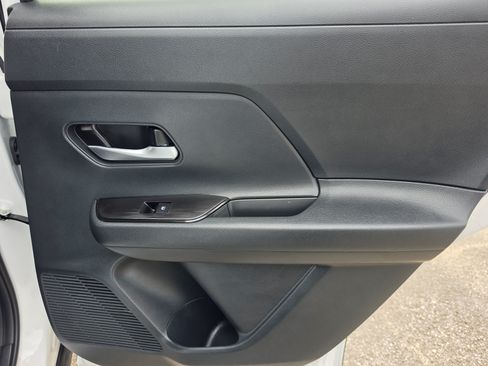 Used 2026 Nissan Kicks SV FWD image 15