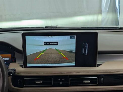 Certified 2023 Lincoln Nautilus AWD w/ Premium Package image 31
