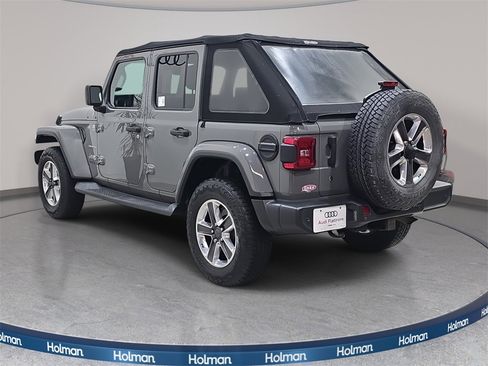 Used 2019 Jeep Wrangler Unlimited Sahara image 8