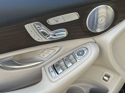 Used 2019 Mercedes-Benz GLC 300 GLC 300 image 8