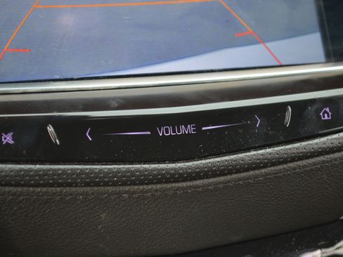 Used 2017 Cadillac XT5 Luxury w/ Driver Awareness Package image 23