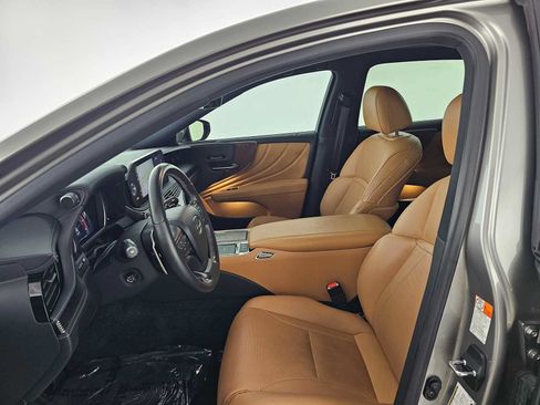Certified 2021 Lexus LS 500 w/ Accessory Package (Z1) RWD image 20