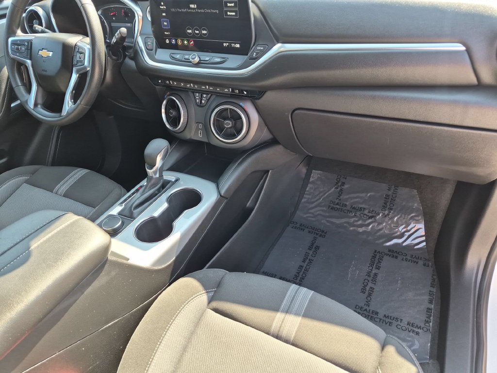 Used 2025 Chevrolet Blazer LT FWD image 30