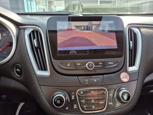 Used 2024 Chevrolet Malibu LT image 17