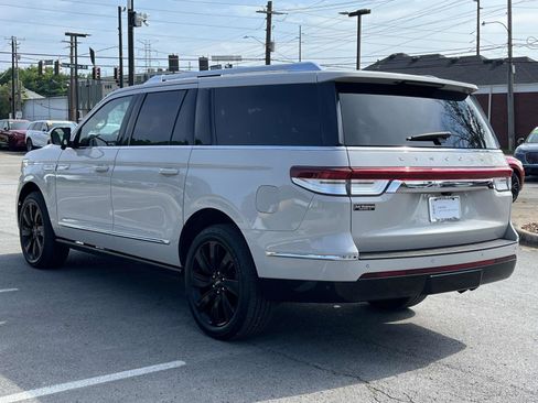 Certified 2023 Lincoln Navigator L Reserve AWD/4WD image 5