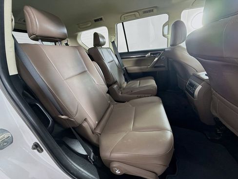 Used 2020 Lexus GX 460 Luxury image 28