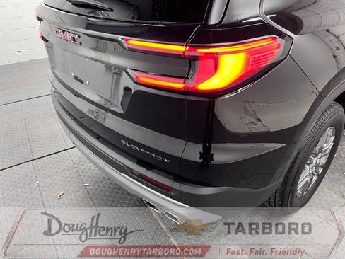 Used 2025 GMC Acadia Elevation FWD image 13