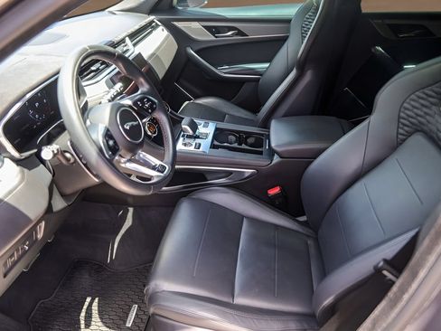 Used 2023 Jaguar F-PACE SVR AWD/4WD image 9
