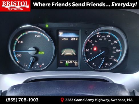 Used 2018 Toyota RAV4 LE image 24