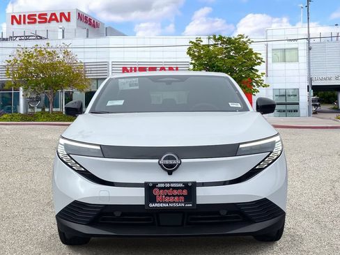 New 2026 Nissan Leaf w/ Illuminated Package FWD image 6