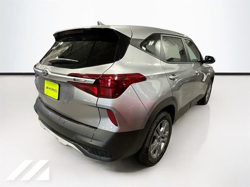 Used 2021 Kia Seltos LX AWD/4WD image 4