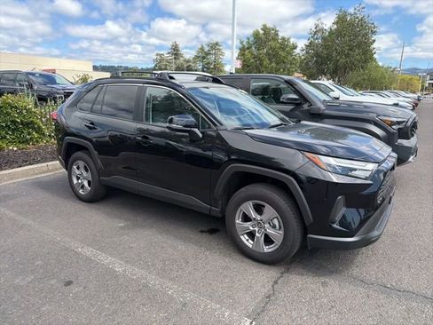 Used 2025 Toyota RAV4 XLE w/ Convenience Package image 2
