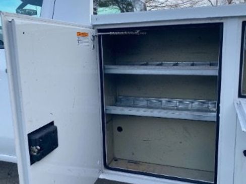 Used 2022 GMC Sierra 2500 Pro w/ Convenience Package image 8