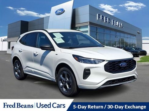 Certified 2023 Ford Escape ST-Line AWD/4WD image 1