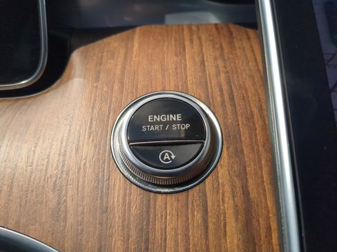 Certified 2023 Mercedes-Benz C 300 Sedan image 33