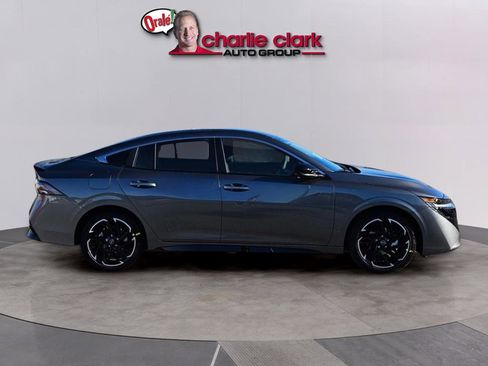 New 2026 Nissan Sentra SR w/ Floor Mat Package image 7