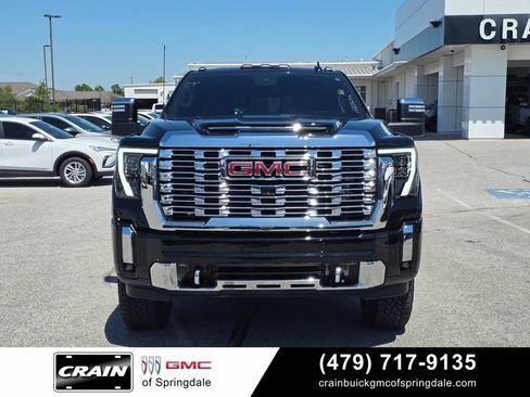Used 2024 GMC Sierra 2500 Denali w/ Denali Reserve Package AWD/4WD image 2
