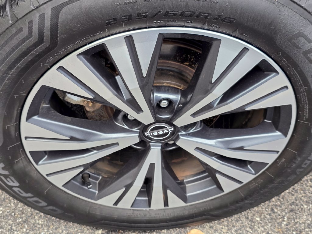 Used 2023 Nissan Rogue SV w/ SV Premium B Package AWD/4WD image 9