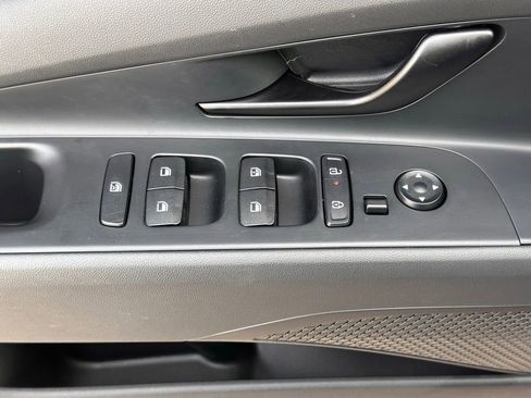 Certified 2025 Hyundai Elantra N image 22